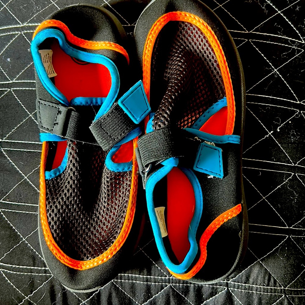 Boys size 13-1 water shoes
